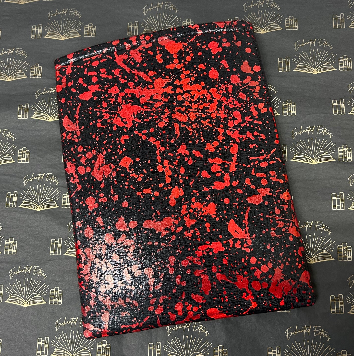 Blood Splatter Book Sleeve Padded Book Protector Horror Inspired Fabric Sleeve For Book Lovers Thriller Readers Book Pouch with Padding