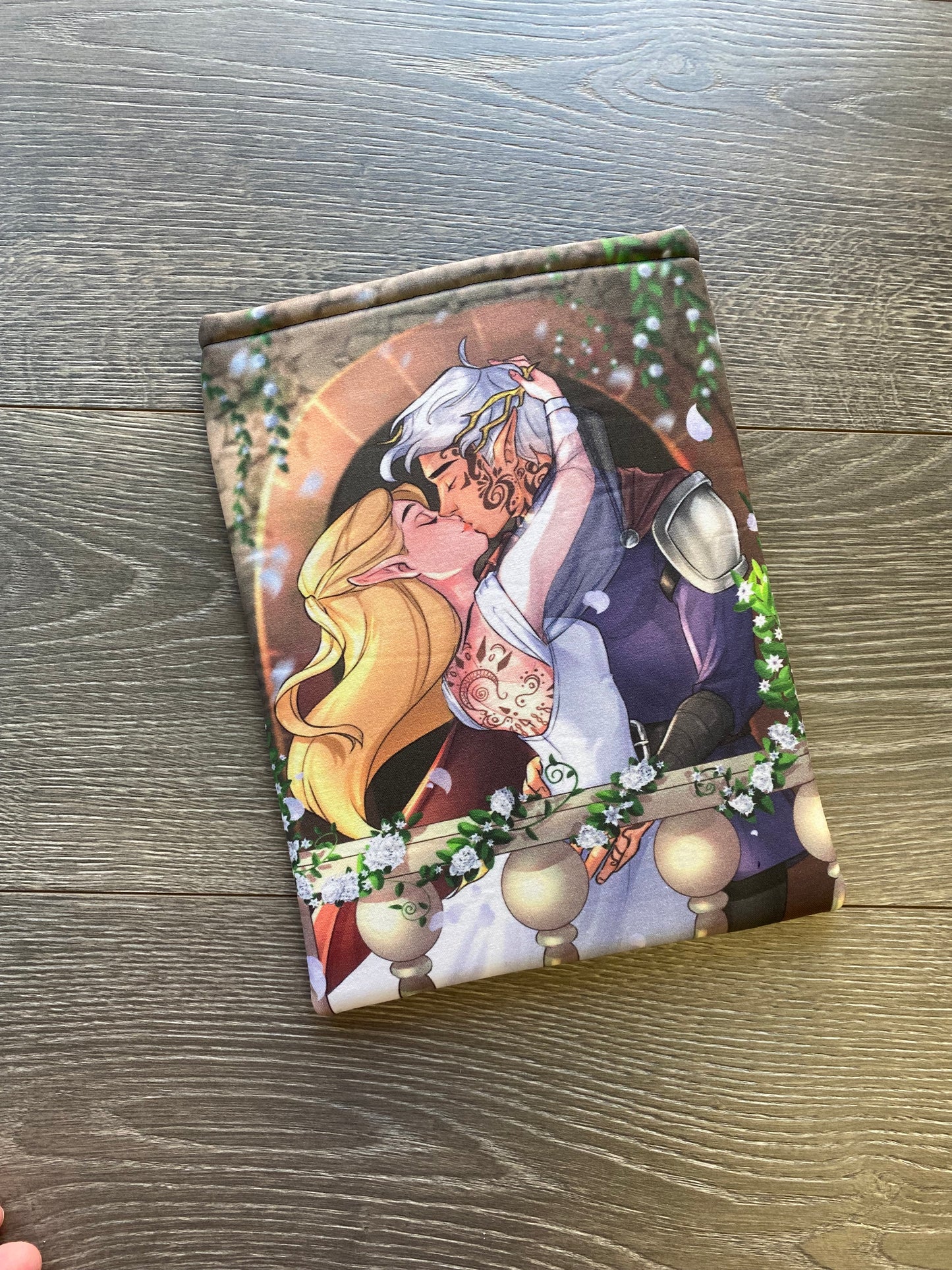 Aelin and Rowan Balcony Kiss Booksleeve Sarah J Maas Bookish Merch