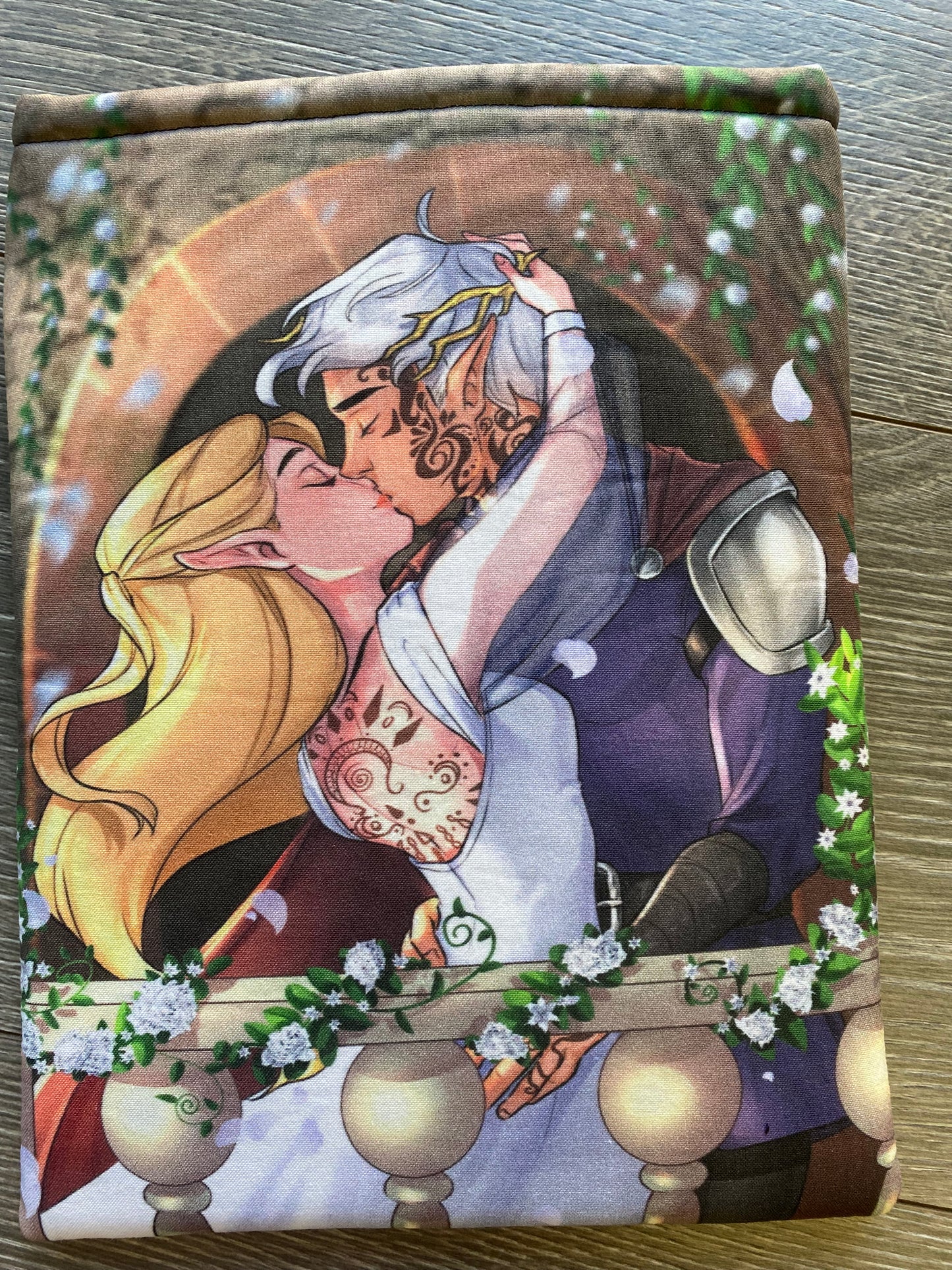 Aelin and Rowan Balcony Kiss Booksleeve Sarah J Maas Bookish Merch